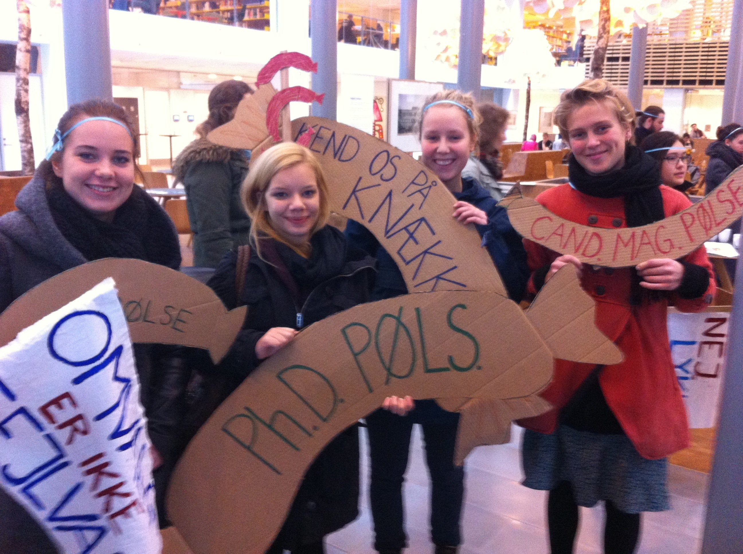 No reason not to put a smile on things for the University Post reporter. From last Wednesday's (27 february) blockade and demonstration preparations