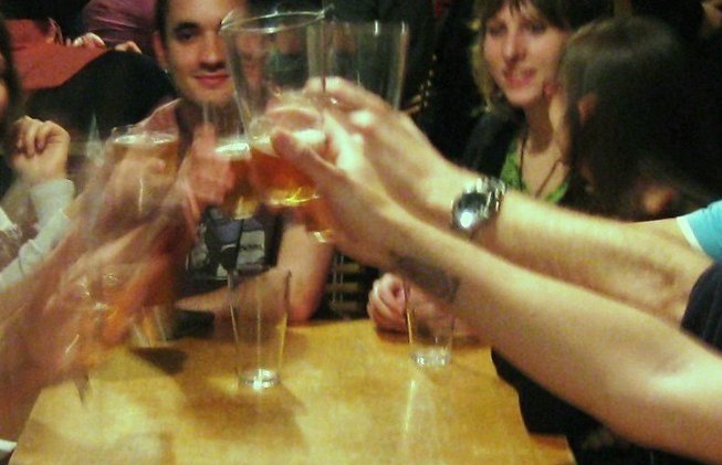 There will be no more of this indoors, before Friday 5 pm. Luckily for some, discount supermarkets are nearby. This is a staged photo from en earlier drinking culture theme on the University Post