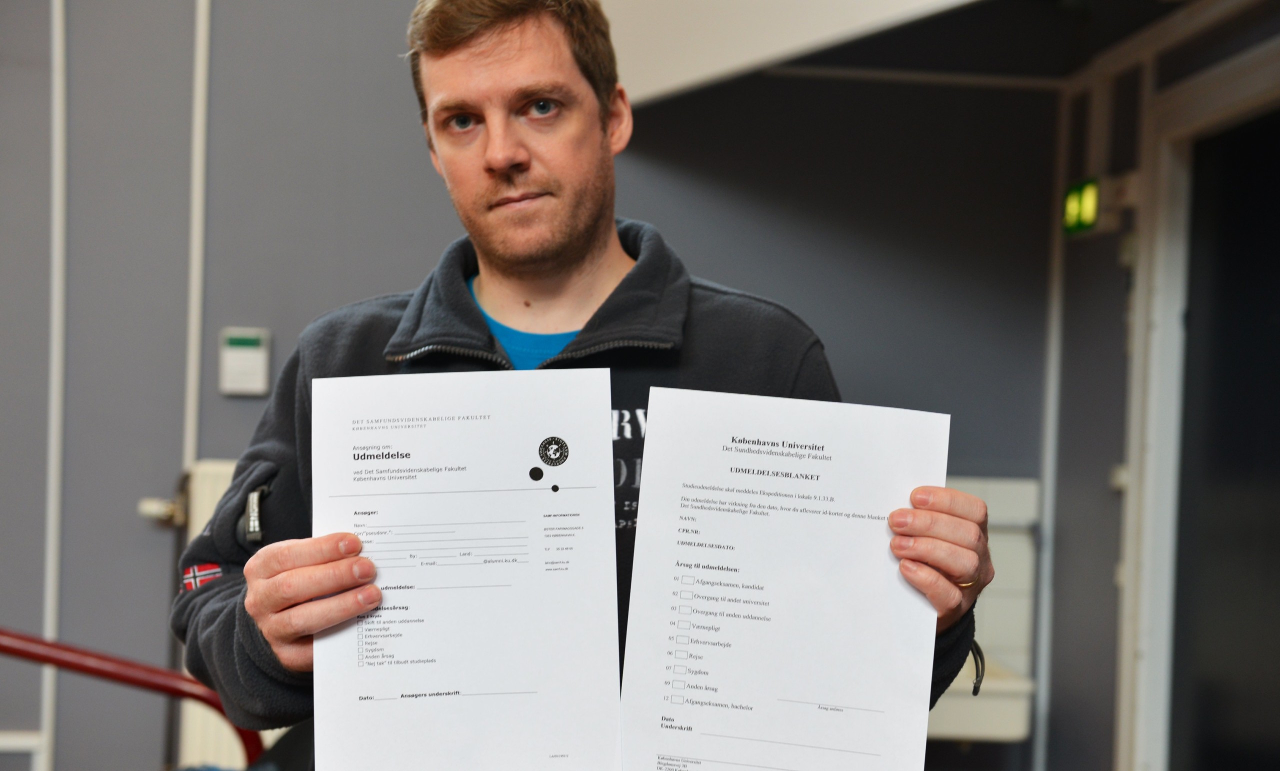 PAPIRARBEJDE: Det er planen, at fakulteternes forskellige udmeldelsesblanketter skal erstattes af en samlet juridisk bindende blanket, som folkene bag Den Koordinerede Udmelding kan dele på studierne. Her Thomas Baark til et af de første opstartsmøder.    