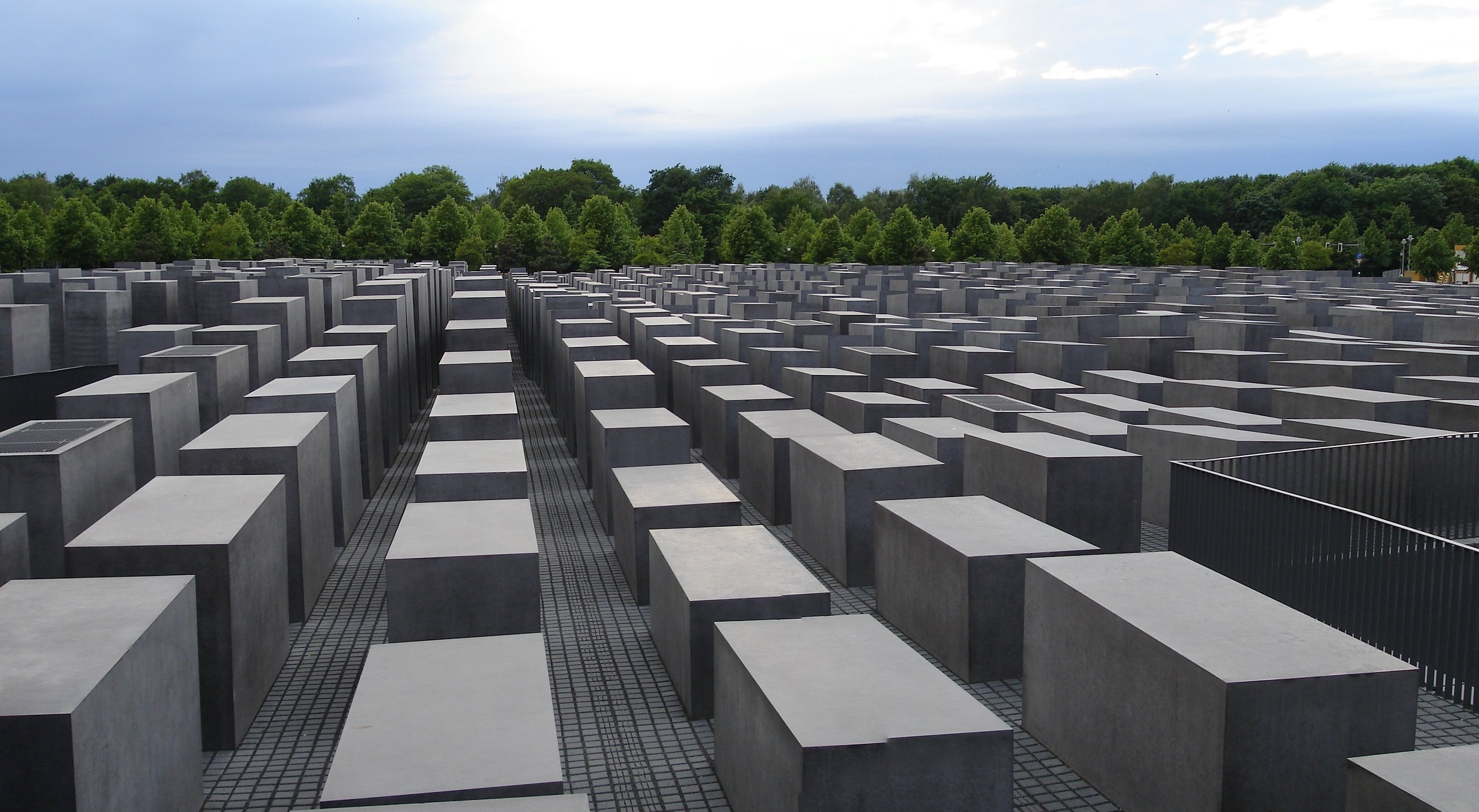 Panorama of Holocaust memorial in Berlin. Lecture has the keywords trauma, memory, art and Holocaust, according to the alumni association 