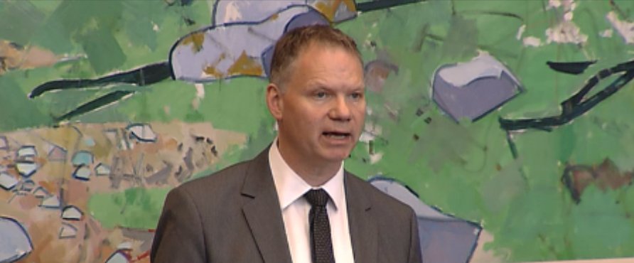 KU-VEN - Det er ikke første gang, Dansk Folkeparti - her MF Jens Henrik Thulesen Dahl - viser sig som forskernes uventede alliancepartner. I begyndelsen af OO'erne gjorde partiet sig til talsmand for universiteternes selvbestemmelse og frihed til forskning, ofte i modstrid med ønskerne i resten af blå blok.