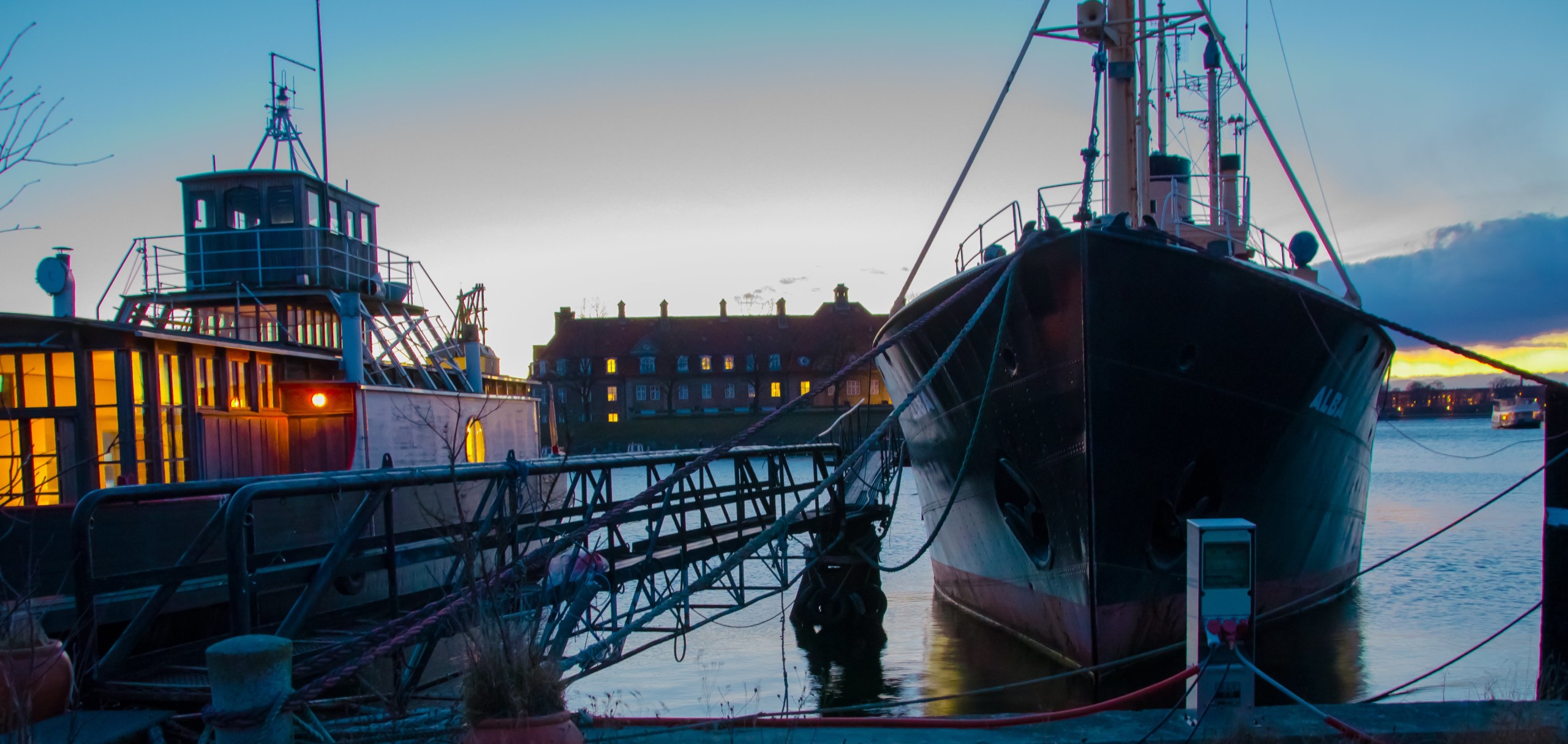 A new proposal suggests turning houseboats into student accommodation