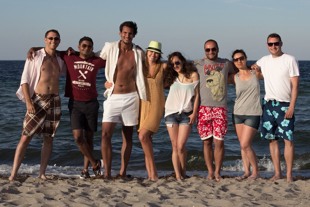 Alex Berger with fellow exchange students on the beach