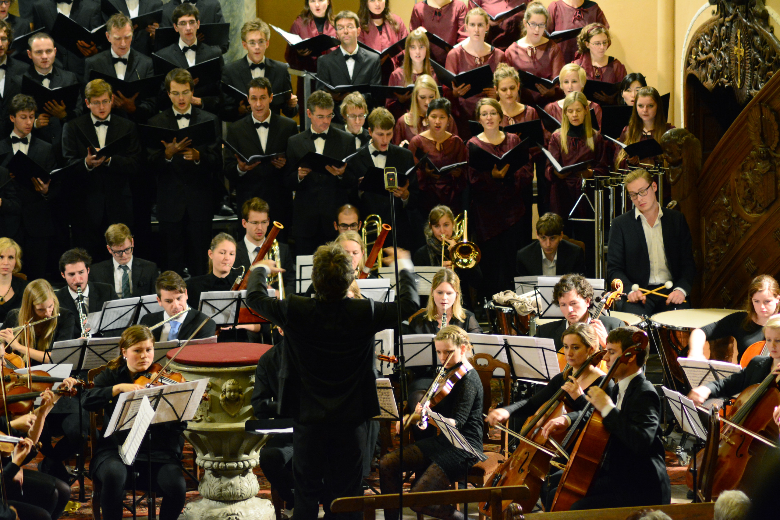 The choir visiting Dresden last year. 