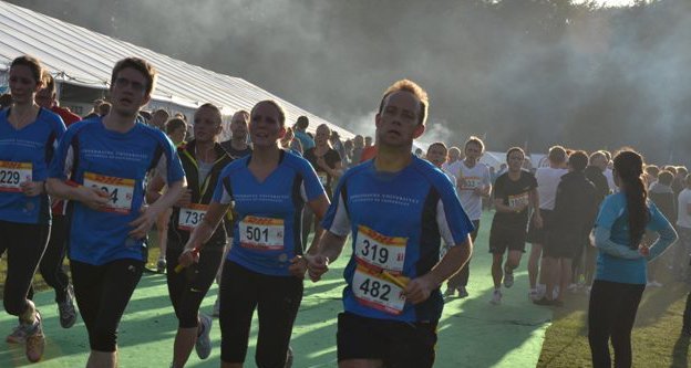 Best to hold your breath: Particles from grilled sausages are pushed down into your lungs at the DHL race (Photo from 2011)
