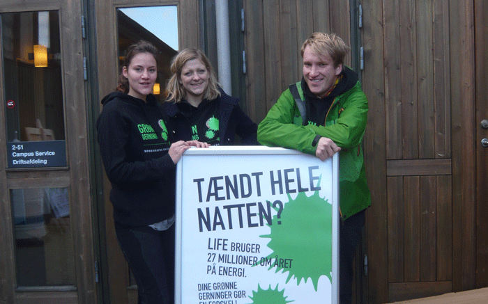 Volunteers for Green Campus in a 2010 event. The Green Campus initiative will run with fewer paid part time student positions after the 2016 cuts 