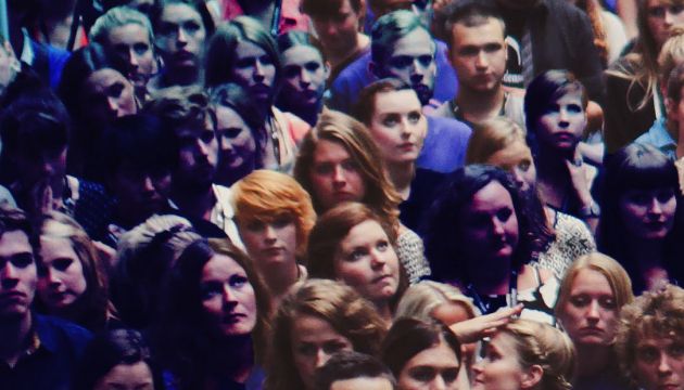 The girl or guy sitting next to you: How are they doing? And how about yourself ? New study reveals that more than half of students have a daily life marked by stress