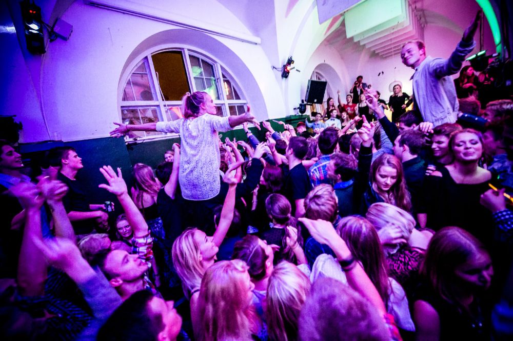 FESTIVALSTEMNING - Arkivfoto fra 2011 på Kommunen, hvor de statskundskabsstuderende har tradition for at feste grundigt igennem.