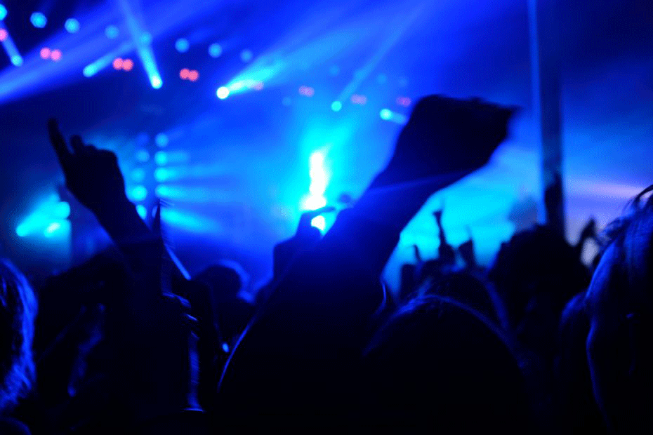 Unknown artist and S!vas got the party started in 2015 on the Spring Festival’s biggest stage, Totem. 