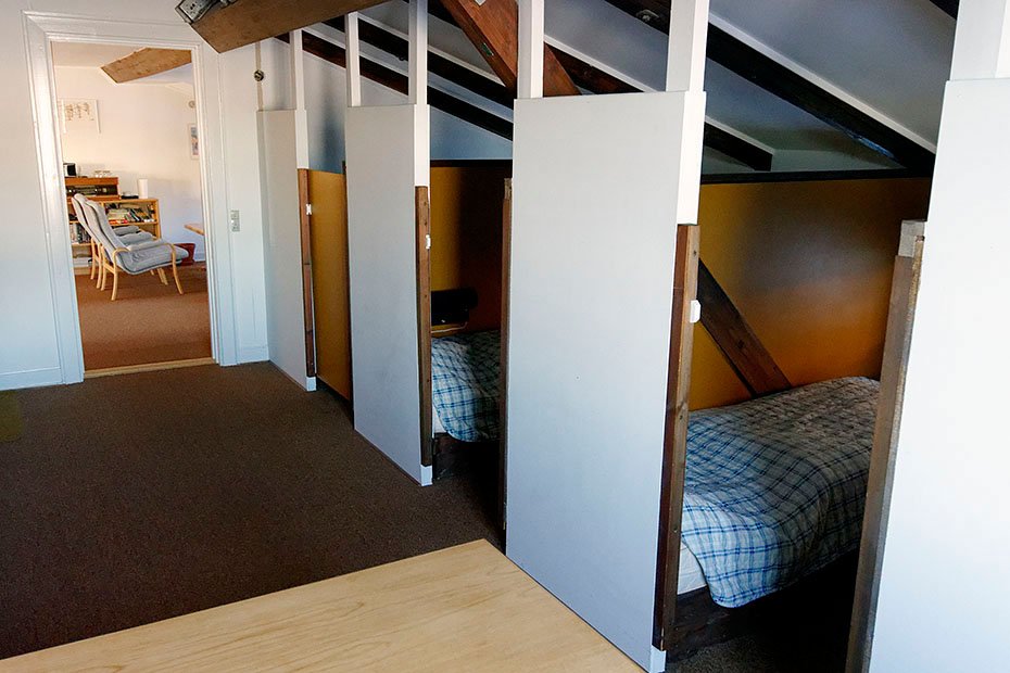 SLUMRELAND - Det her er sød soveluksus for forskere i Arktis, men husk på, at alternativet er et myggebefængt telt i en sump uden et rigtigt bad i måske 100 dage.