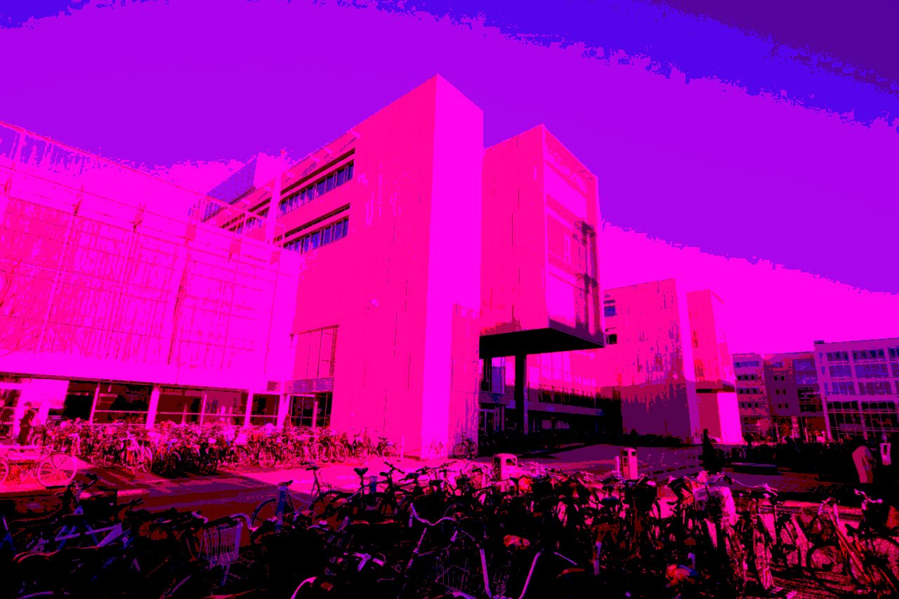 UCPH is to be one of two centres for language training in Denmark. The university is already working with university colleges to make the teaching of languages a coherent process from elementary school to the highest level. UCPH is also in the process of building language teaching into existing programmes - 4,500 students have already received additional courses