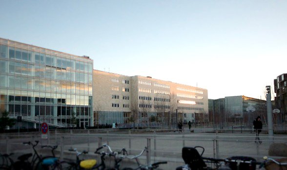 While researchers in KUA1 are leasing out part of their premises commercially on one side of campus, the University of Copenhagen (UCPH) is taking newly constructed buildings on the other side of the same campus into use.