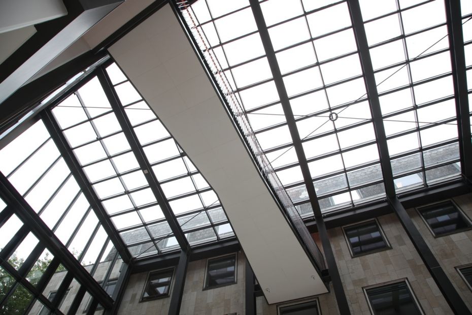 Gangbroen med det dirrende gelænder.