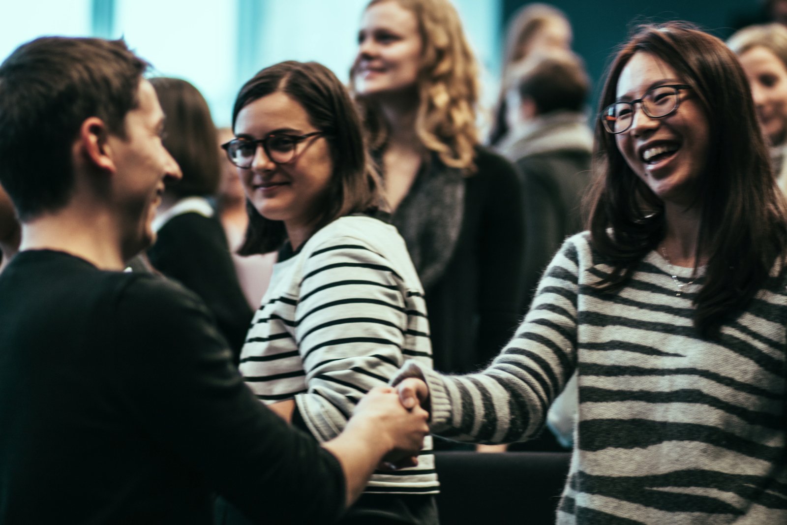 Det er blevet populært at tage på udveksling i udlandet. Her bliver en kinesisk studerende budt velkommen på KU.
