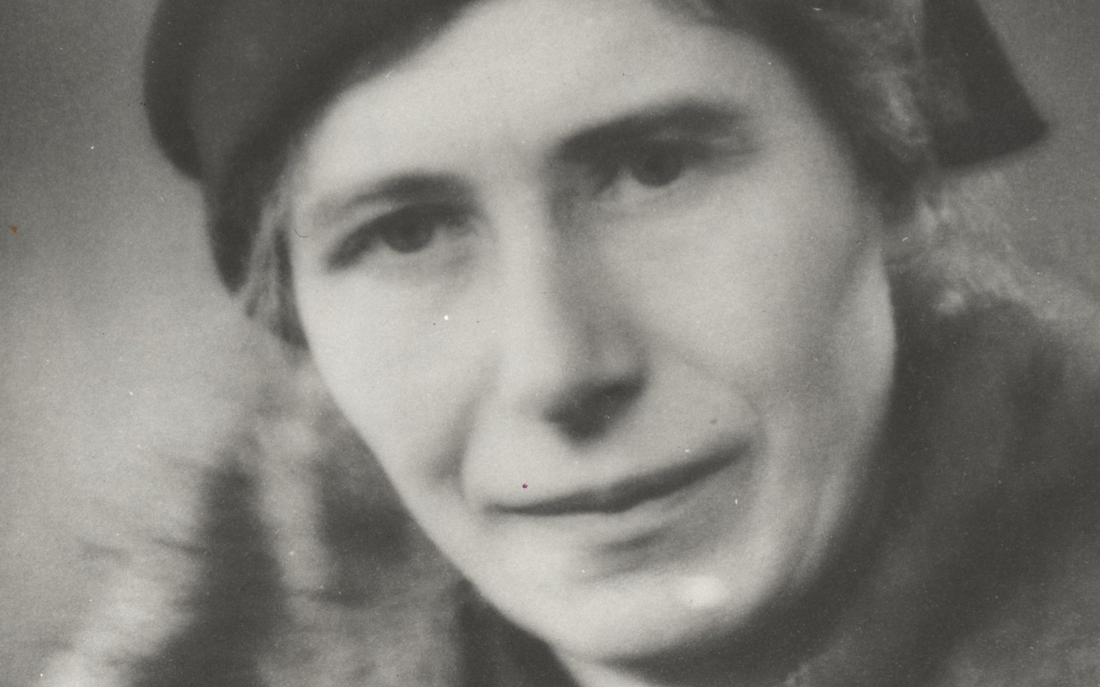 Seismologen Inge Lehmann opdagede at jorden har en fast kerne i 1936.