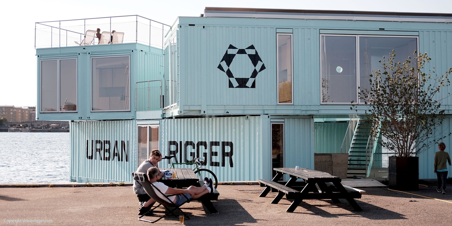 Containere ombygget til studieboliger på Refshaleøen