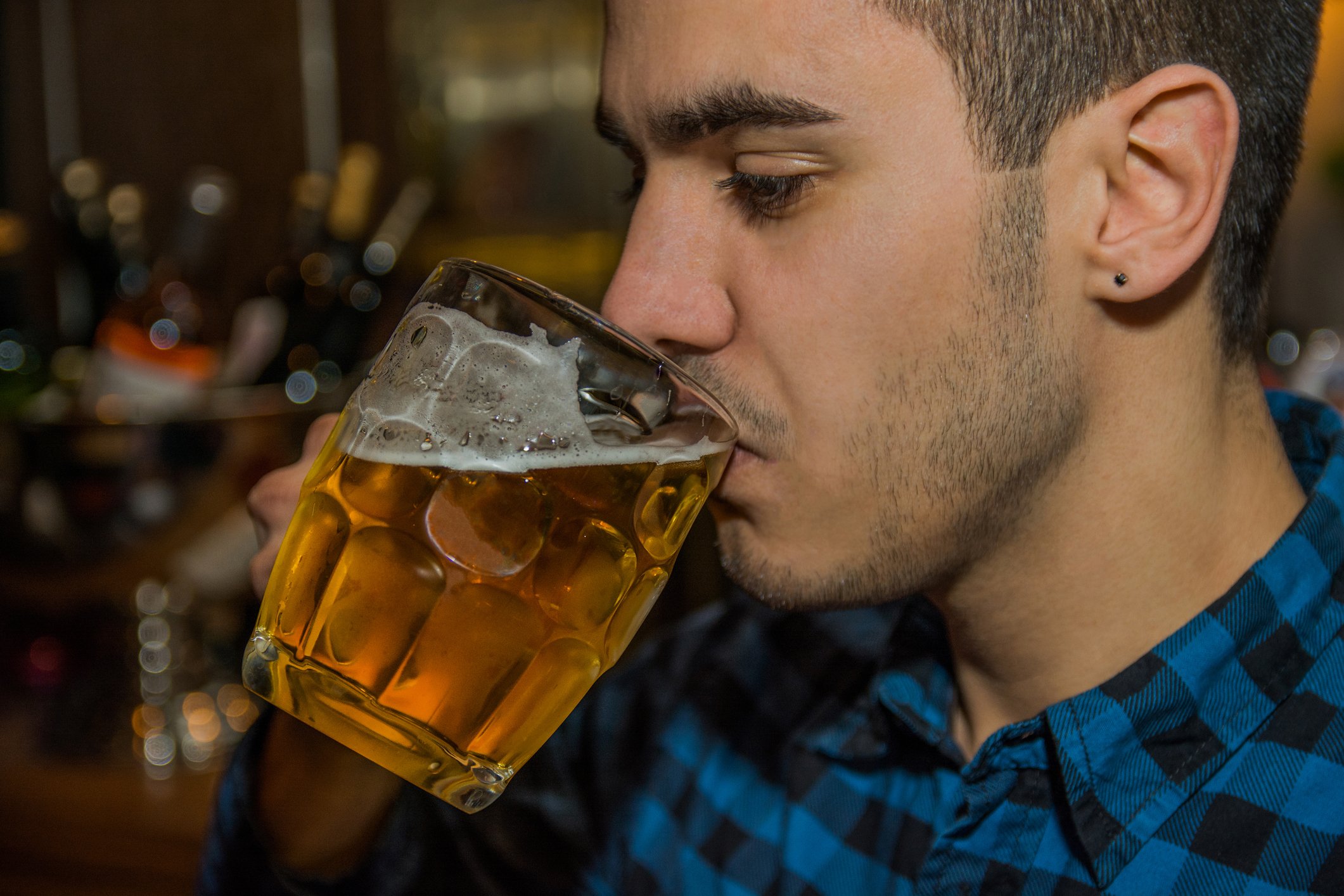 There is a clear correlation between student alcohol consumption and the likelihood of dropping out of university