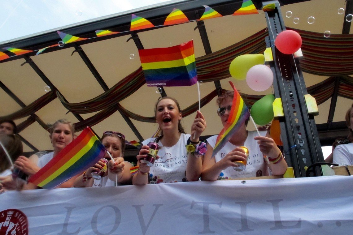 Glade KU-deltagere til Copenhagen Pride Parade 