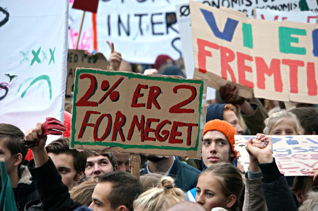 Ansatte og studerende demonstrerede i demo mod regeringens toprocentsbesparelser i oktober 2016.