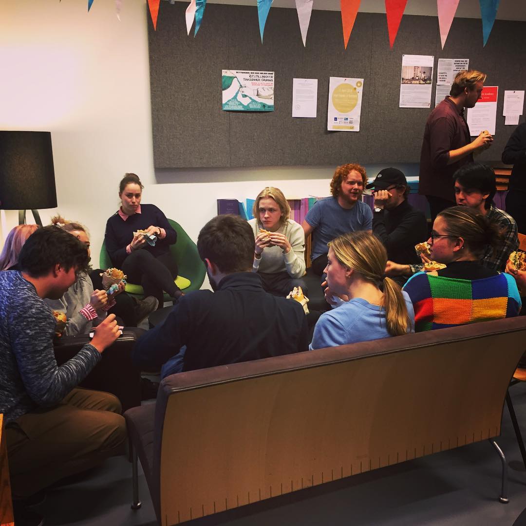 Studenterrådets repræsentanter efter bestyrelsesmødet den 5. april.