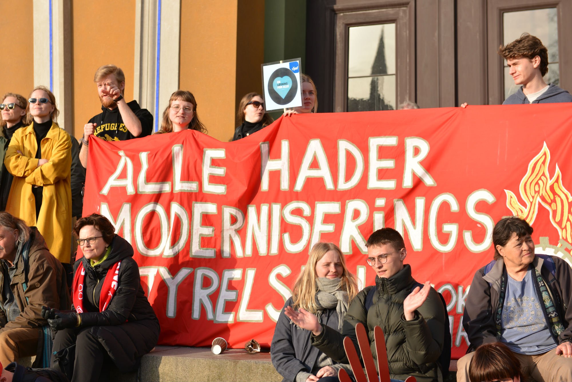 Et SNAS-banner udpeger Moderniseringsstyrelsen som skurk.