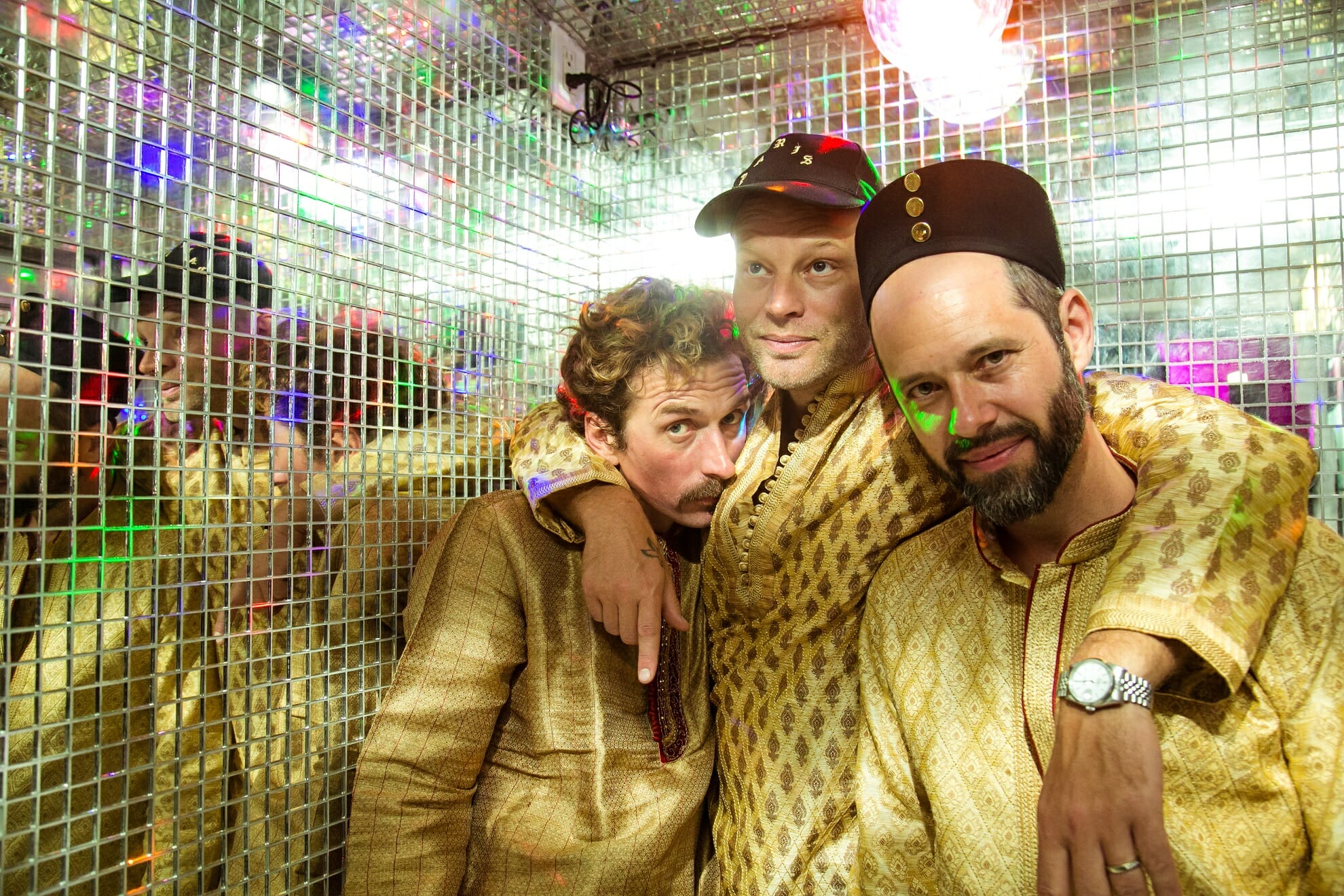 WhoMadeWho