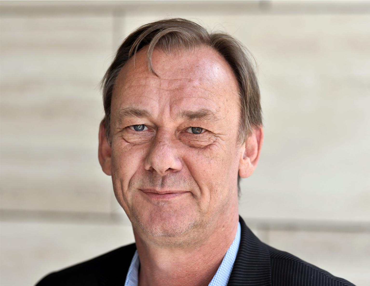 Lektor i persisk Claus Valling Pedersen bruger i dag en del tid på at formidle til medier - det er tid, der er givet godt ud, for han tror, det er med til at sikre fremtiden for faget Persisk.