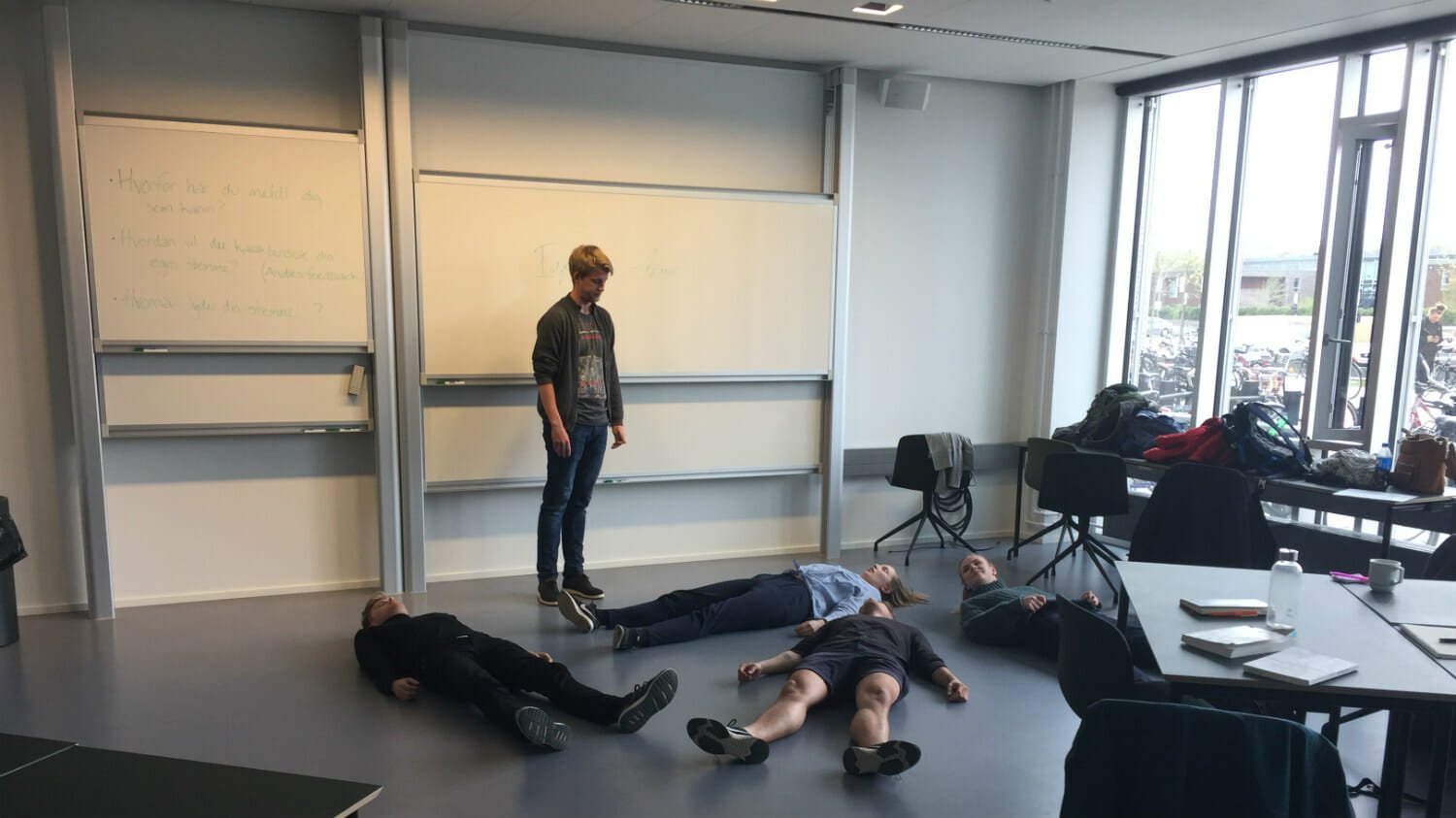 Stemmetræning? Ja, det er det.