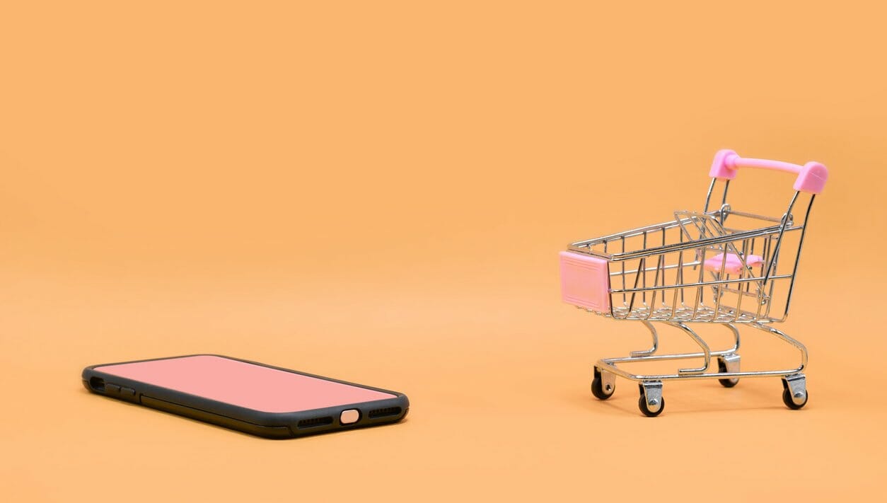 Der mangler klimavenlige alternativer til mange af de ting, vi er blevet afhængige af. Nu skal et nyt grundforskningscenter begynde forfra med kemiske studier, der kan gøre fossile brændstoffer overflødige.