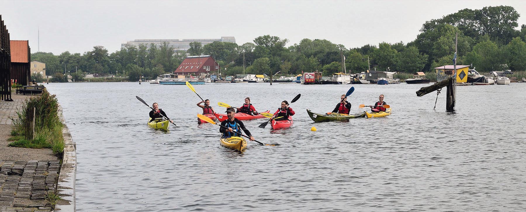 Kajakker i Holmens kanal - arkivfoto fra undervisning under KU Studenteridræt for et par år siden