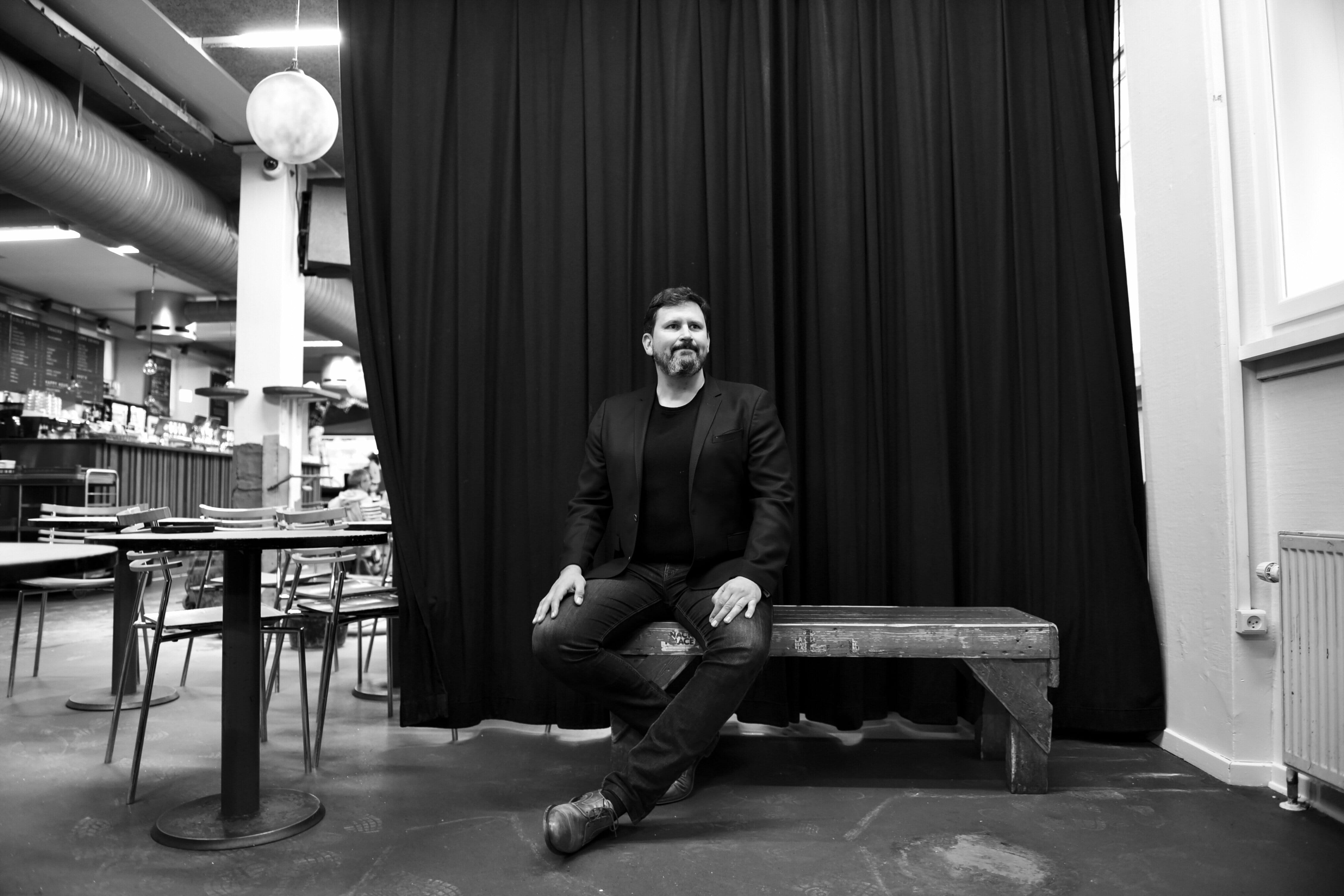 Jacob juggles 300 volunteers from 40 nationalities.