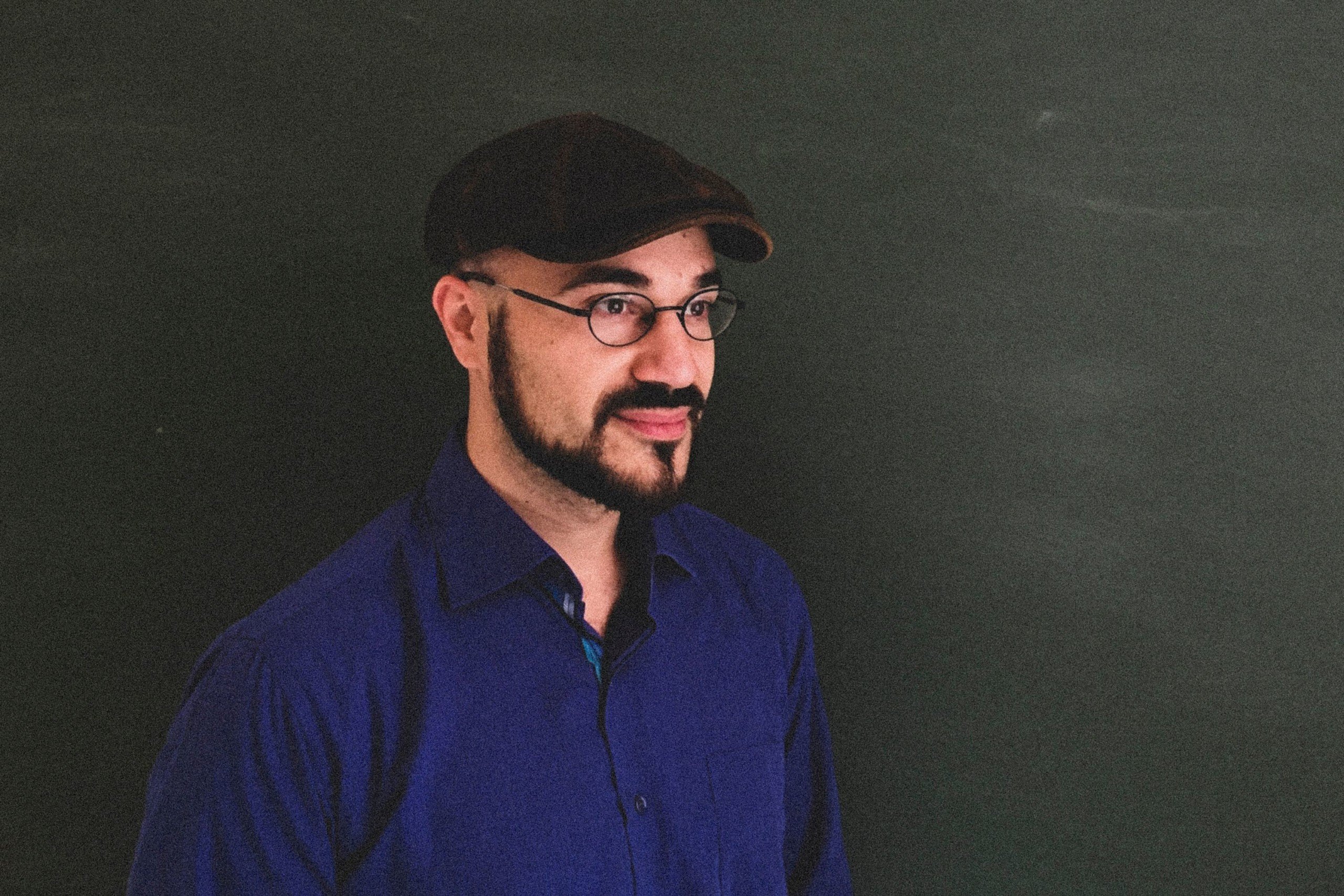 »Mange studerende lever alene på værelser eller i lejligheder, og at være isoleret er hårdt for mennesker,« siger Fabien Pazuki.