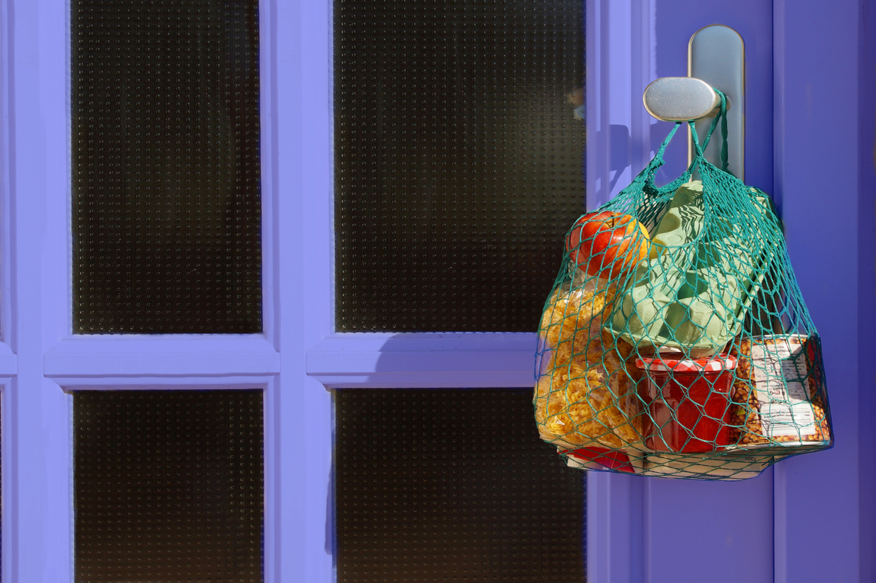 Et projekt undersøger, hvordan civilsamfundet har overtaget centrale velfærdsfunktioner under coronakrisen, og hvordan den frivillige hjælp til fx indkøb eller transport kommer frem til udsatte borgere.