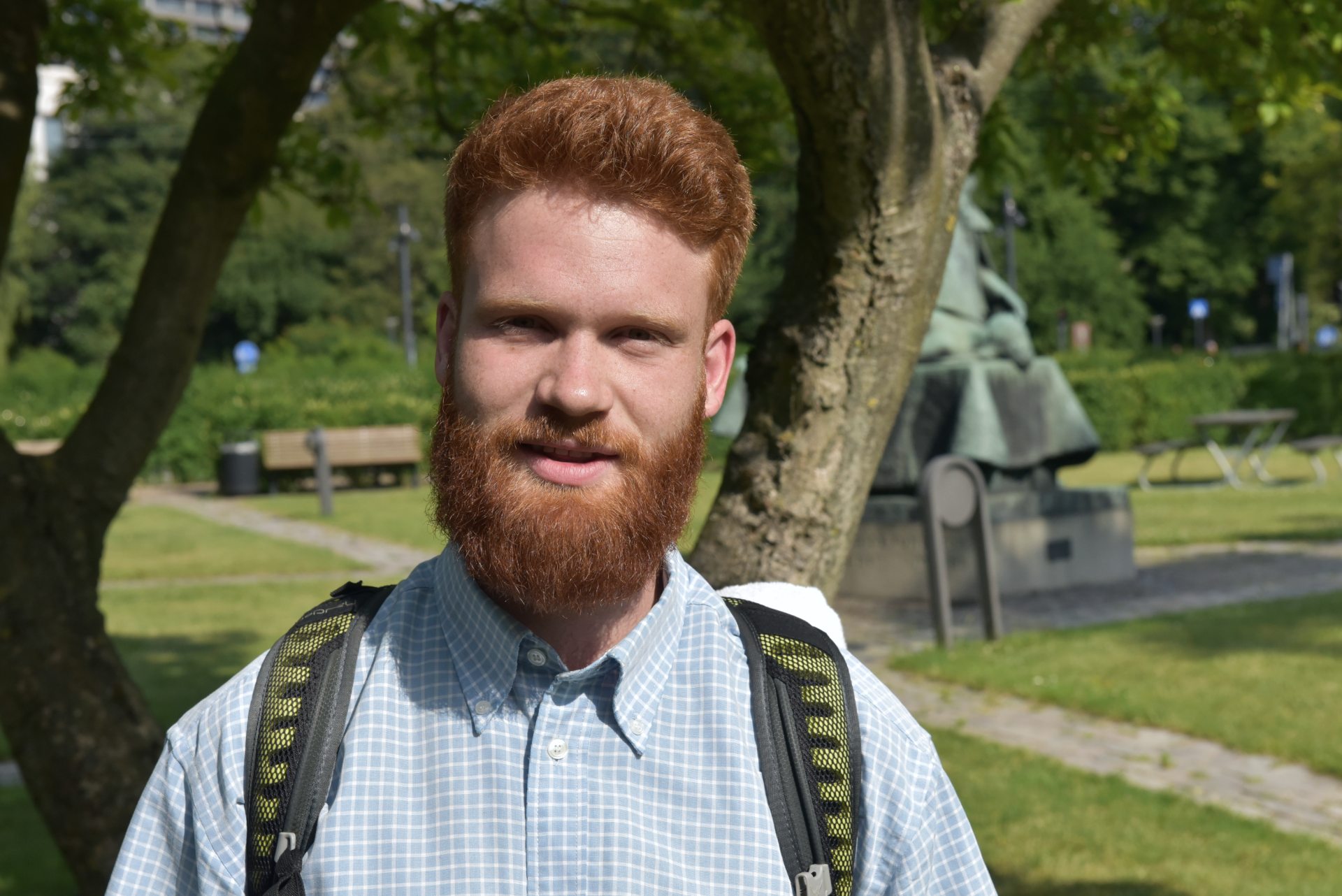 Julius Struve læser idræt. Hans helikopterpenge lander lige efter specialet, så de går til fejringen.