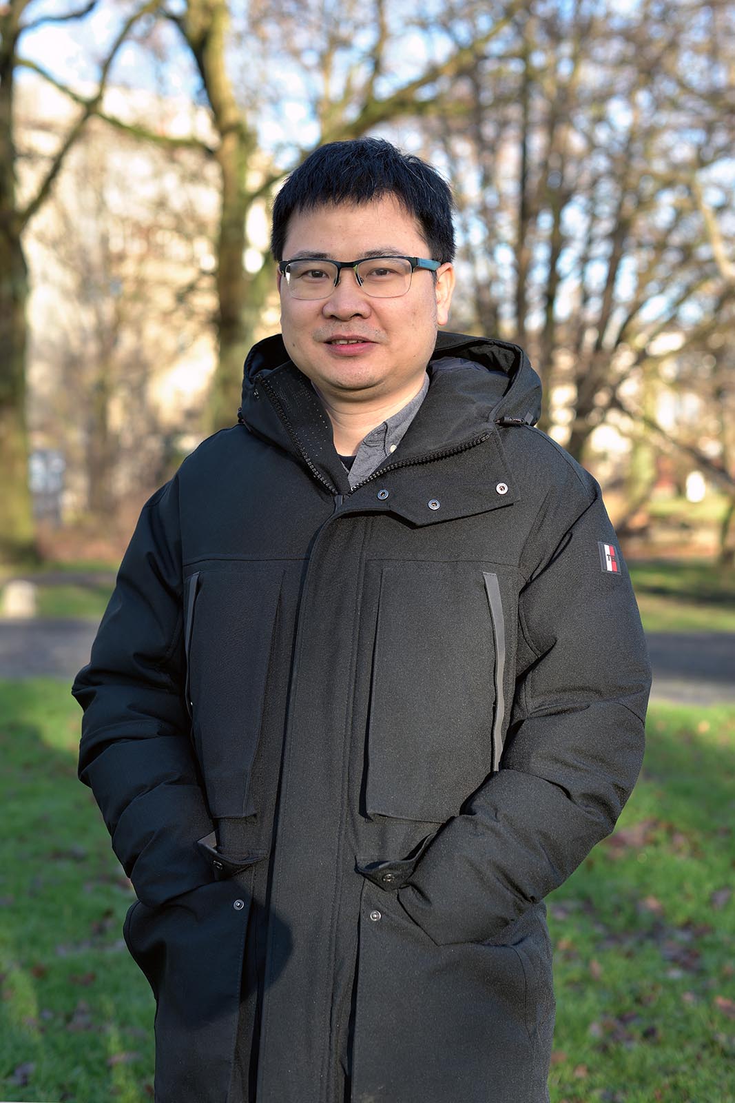 I 2011 fik Guojie Zhang et Sir Frederik McMaster Visiting Fellowship og dermed chancen for at rejse rundt i verden til flere forskellige zoologiske haver og laboratorier, hvor næbdyret fangede hans interesse. Det inspirerede ham til at gennemføre en undersøgelse af næbdyrets genom, for som evolutionsforsker er han altid særlig interesseret i de arter, der kan virke som en slags nøgle til at kunne forstå hele den evolutionære udvikling. 