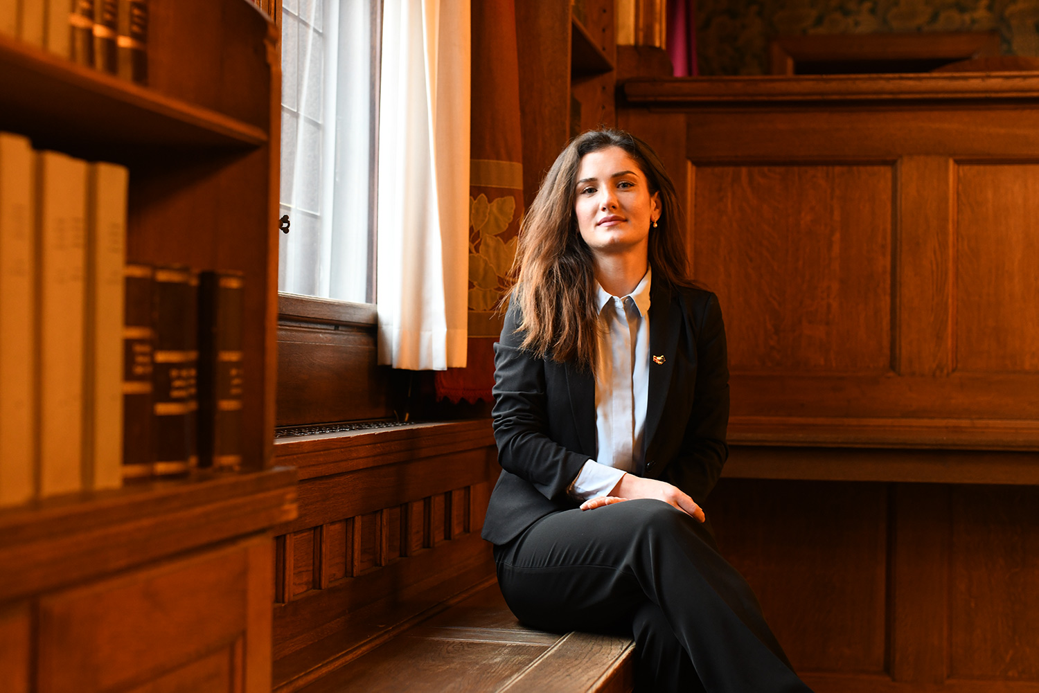 Jino Victoria Doabi is interested in politics, but it will be a long time before she can vote in Danish general elections.