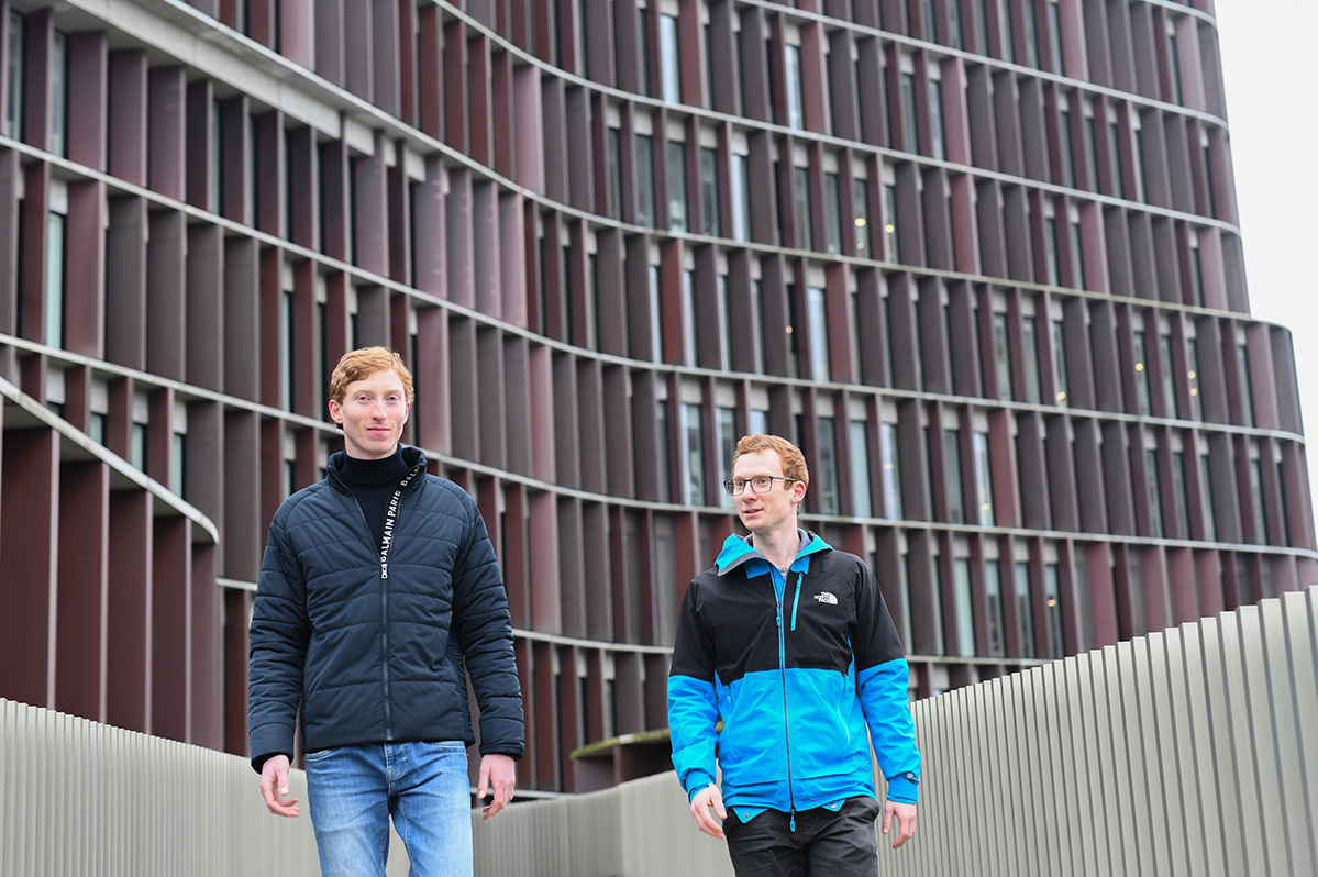 Jacob Pohl Stangerup Nielsen (tv.) og Johannes Roth Madsen har testet en fjerdedel af de medicinstuderende i København for antistoffer.