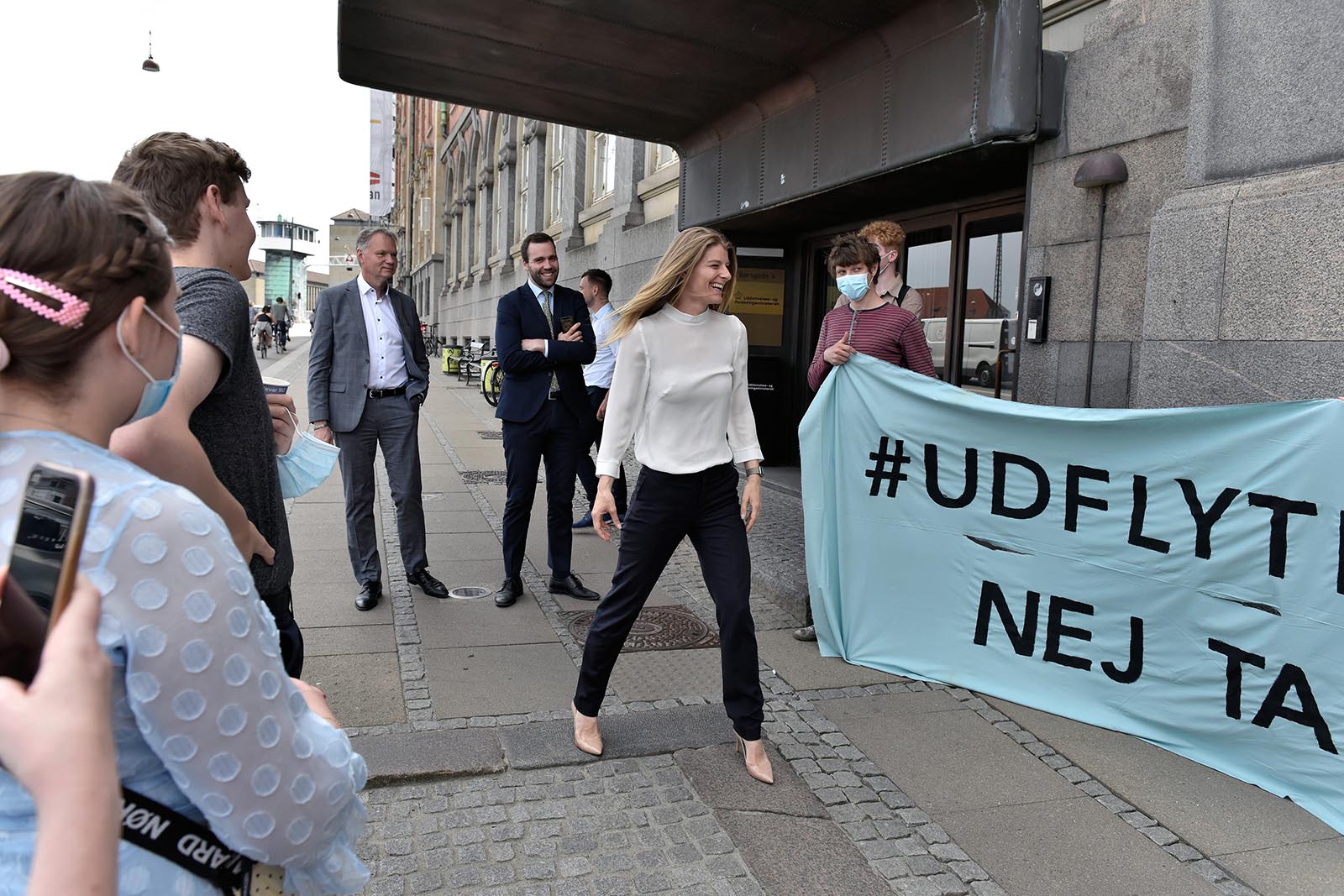Minister of Higher Education and Science Ane Halsboe-Jørgensen meets students protesting about the announced relocations on 10 June.