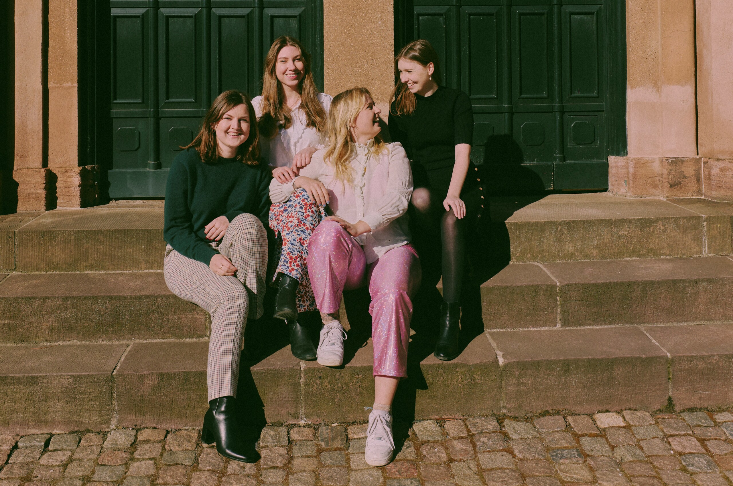 Kathrine Kildgaard Nielsen, Mette Oxholm, Nana Alrø og Karen Frese er vant til at 
 jonglere både studie, politiske karrierer og studiejobs.