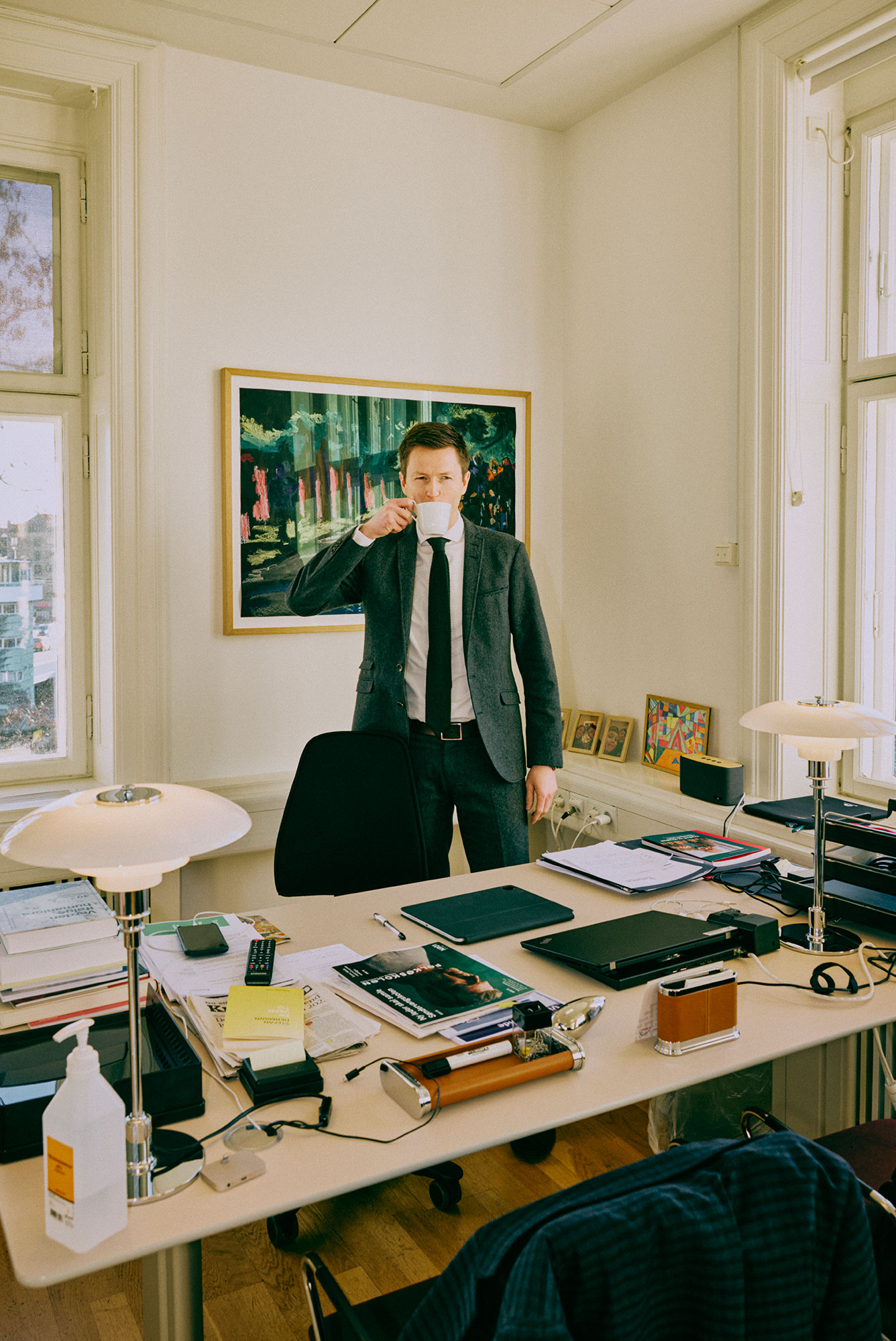 Jesper Petersen på sit hjørnekontor i Uddannelses- og Forskningsministeriet.