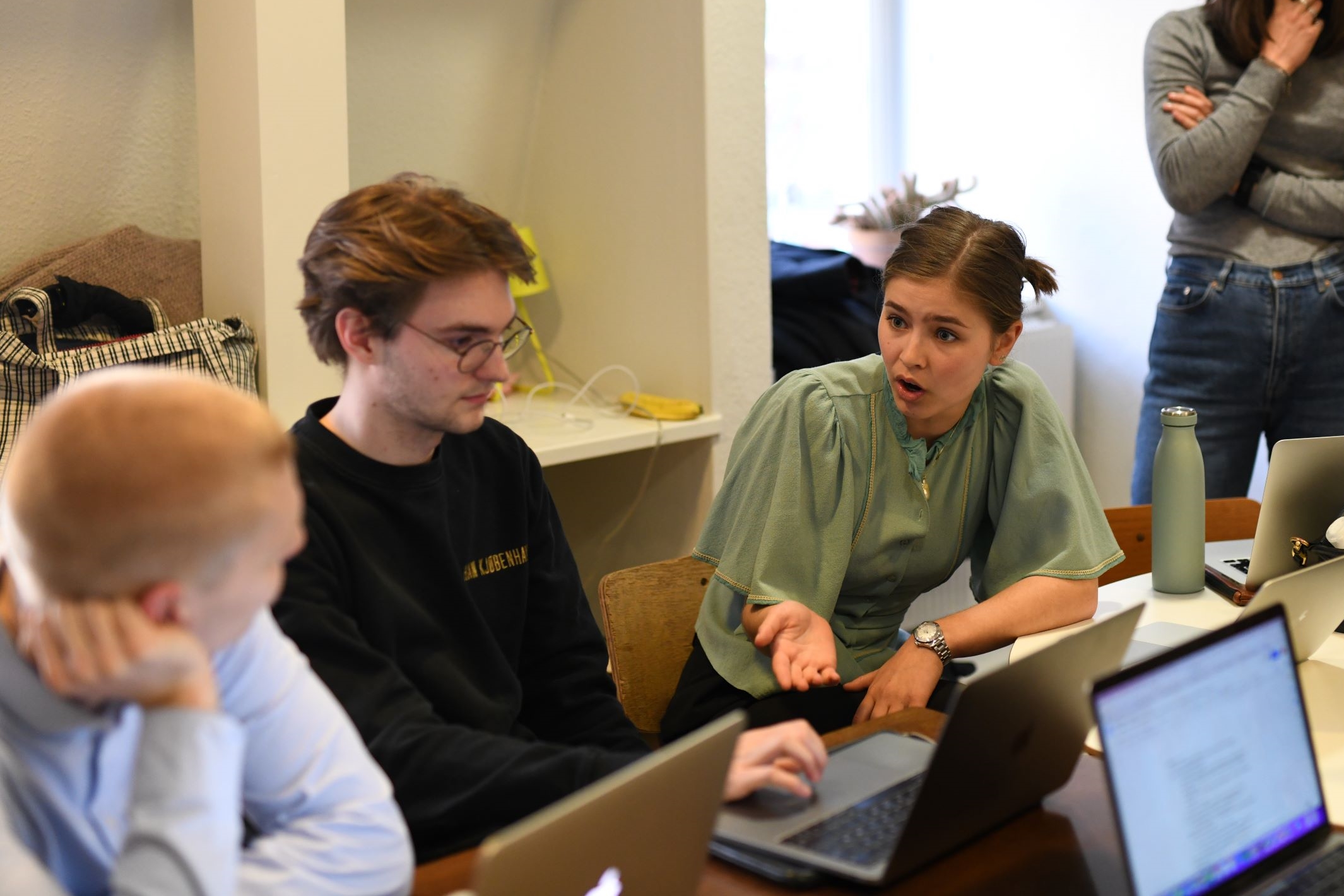 Spørgsmål om lejeforhold er ikke en sjældenhed, for de juridiske spørgsmål kredser typisk om de helt klassiske ting, man stifter bekendtskab med som ung, fortæller rethjælpslederen Cathrine Carstensen (th.)