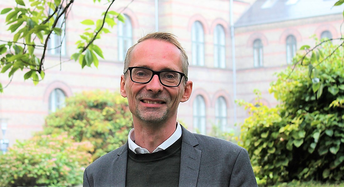 Kristian Søby Kristensen mener ikke, at forsvars- og sikkerhedspolitik kommer til at spille en rolle i valgkampen, selvom der er krig i Europa.