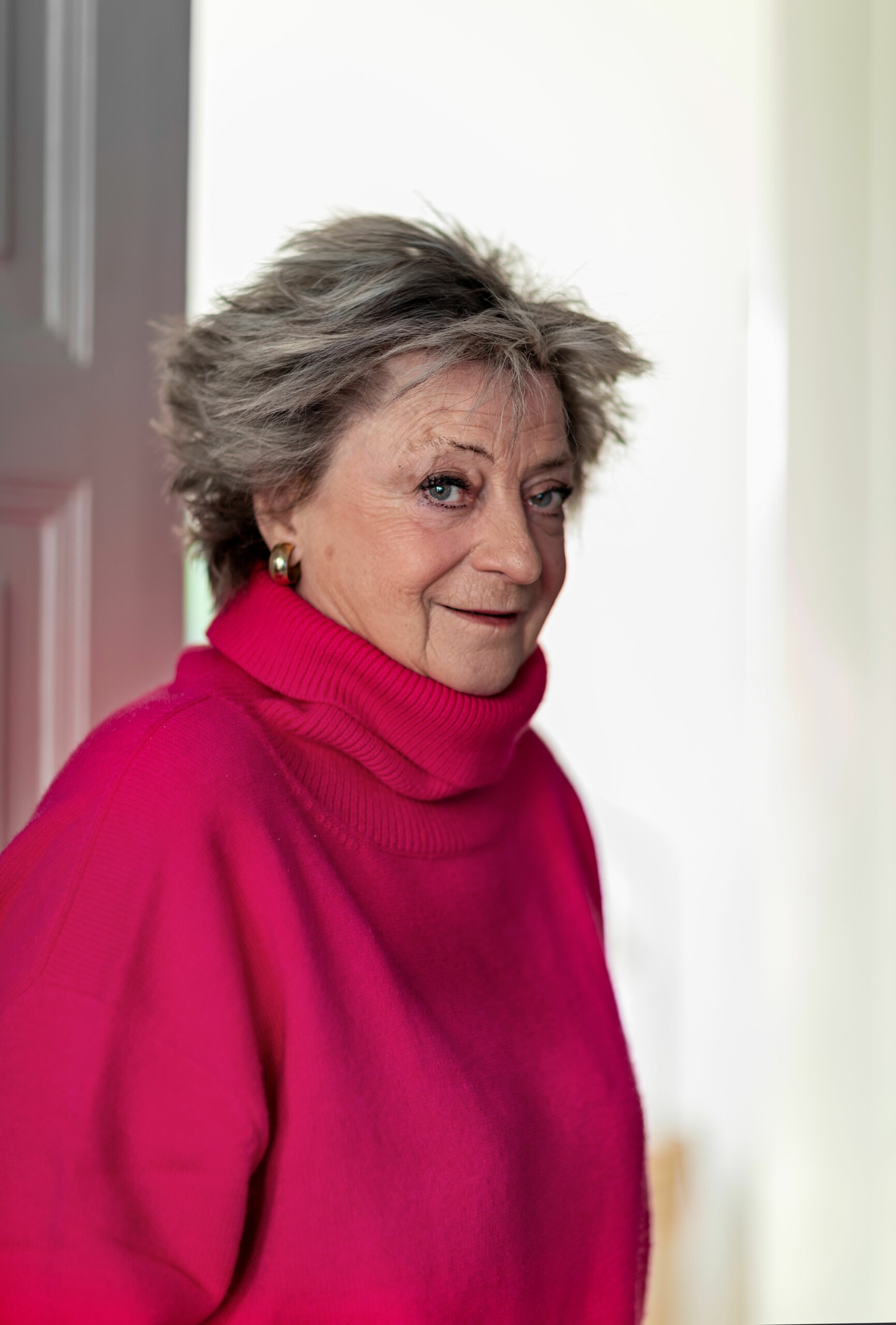 »Det har ikke været sjovt at hedde 'oooonde Helge'. Det var den stakkels undervisningsminister, har jeg næsten lyst til at sige, der indførte Styrelsesloven. Den skrev vi vældig meget om.«