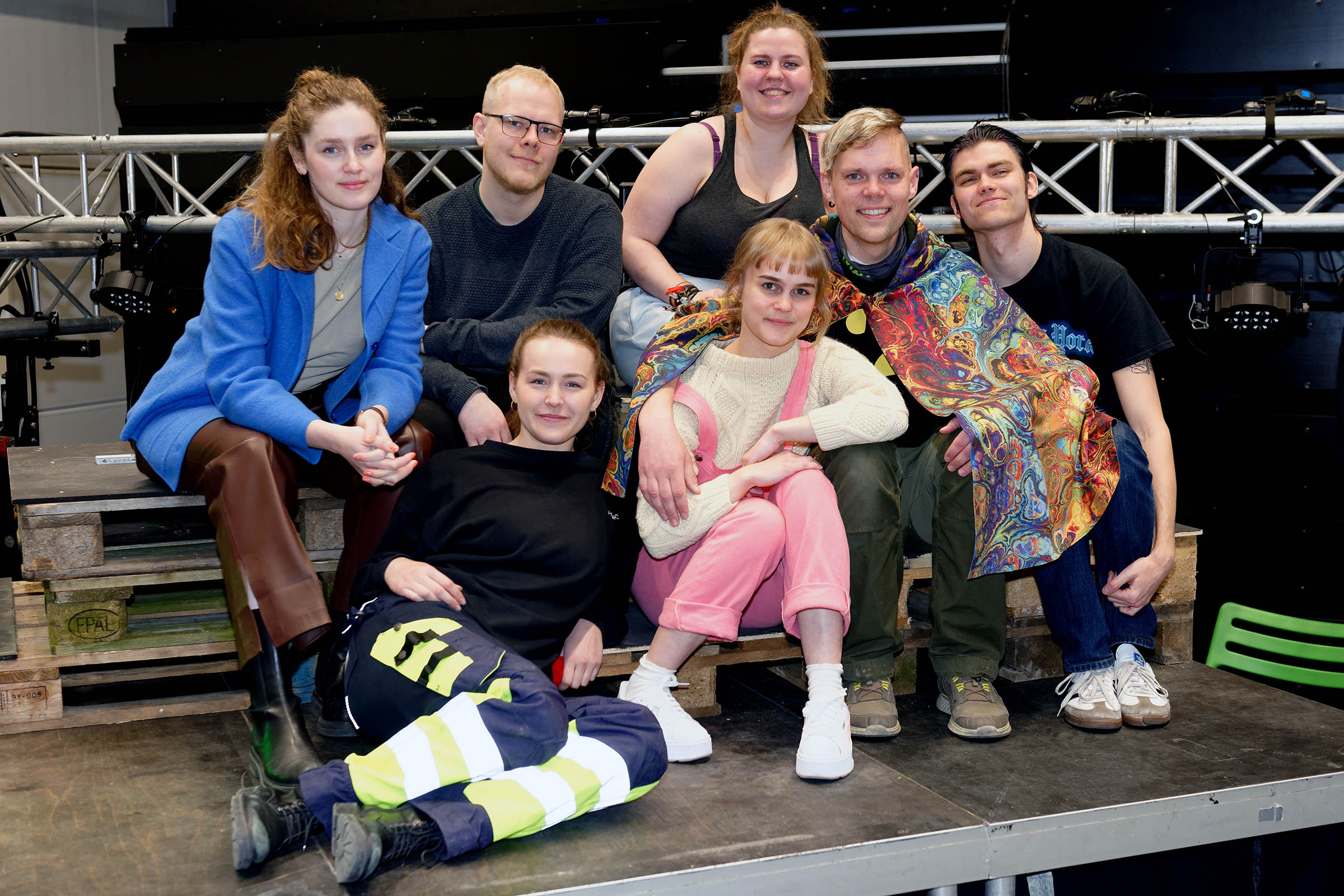 De har øvet sammen regelmæssigt i et halvt år. Næsten alle er fra Det Humanistiske Fakultet. Undtagen hovedpersonen Joseph, som er fra Det Samfundsvidenskabelige Fakultet.