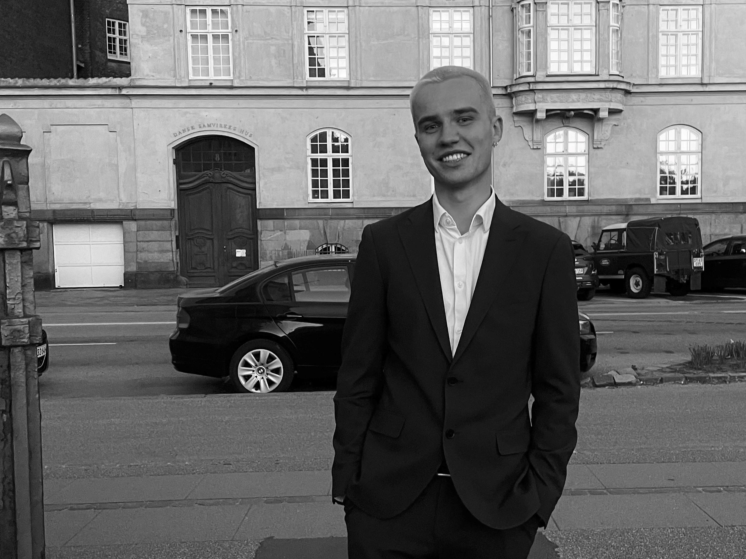 Studerende Mathies Lyngsø tog selv initiativ til at forhandle sin løn i studiejobbet. Det gav pote. 