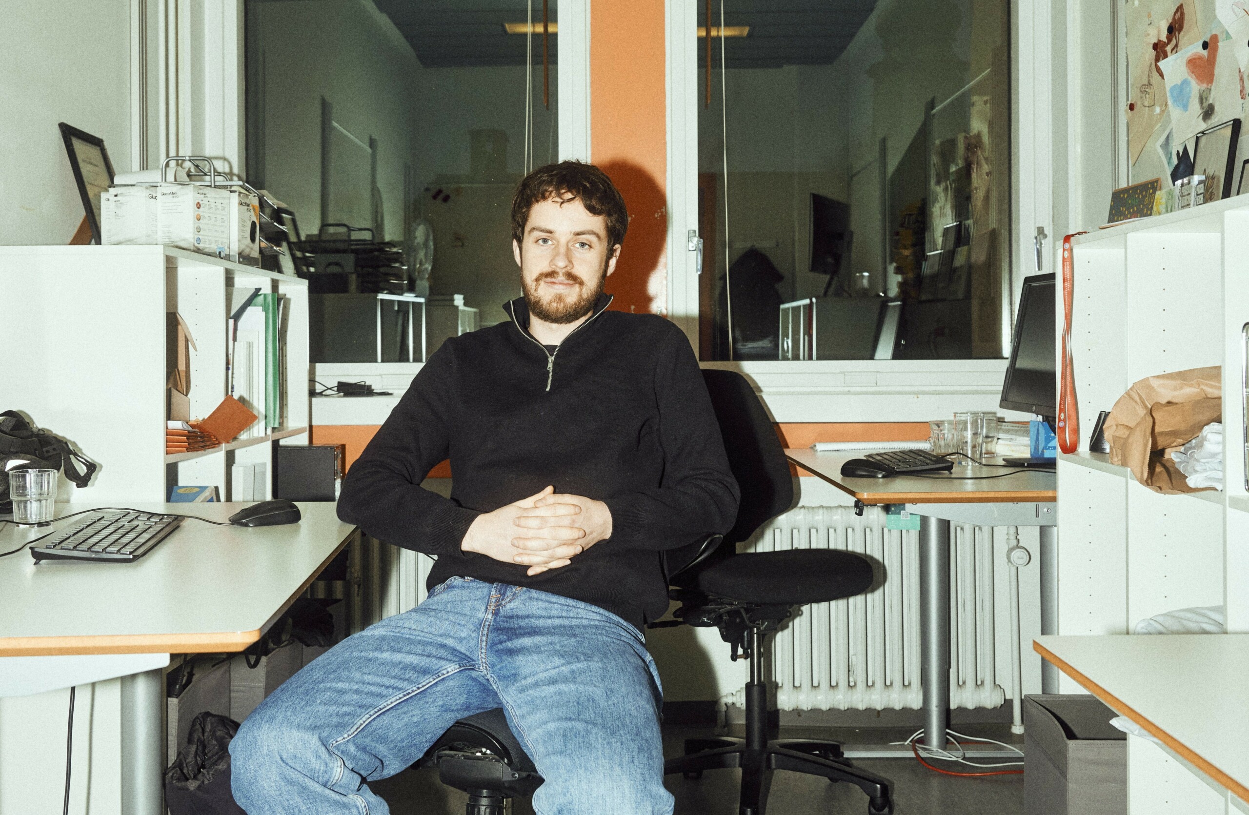 28-årige Nicklas Brendborg fik sit gennembrud med bogen 'Gopler ældes baglæns'. I dag er han ph.d.-studerende ved Københavns Universitet.