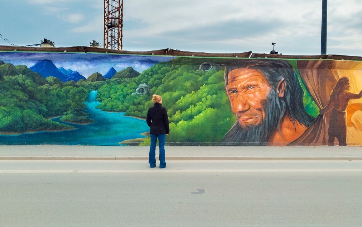 Paige Madison was hired as a postdoc. But she hardly had time to do research, as she was constantly burdened with administrative tasks in connection with the museum exhibitions, like an exhibition about the neandertals