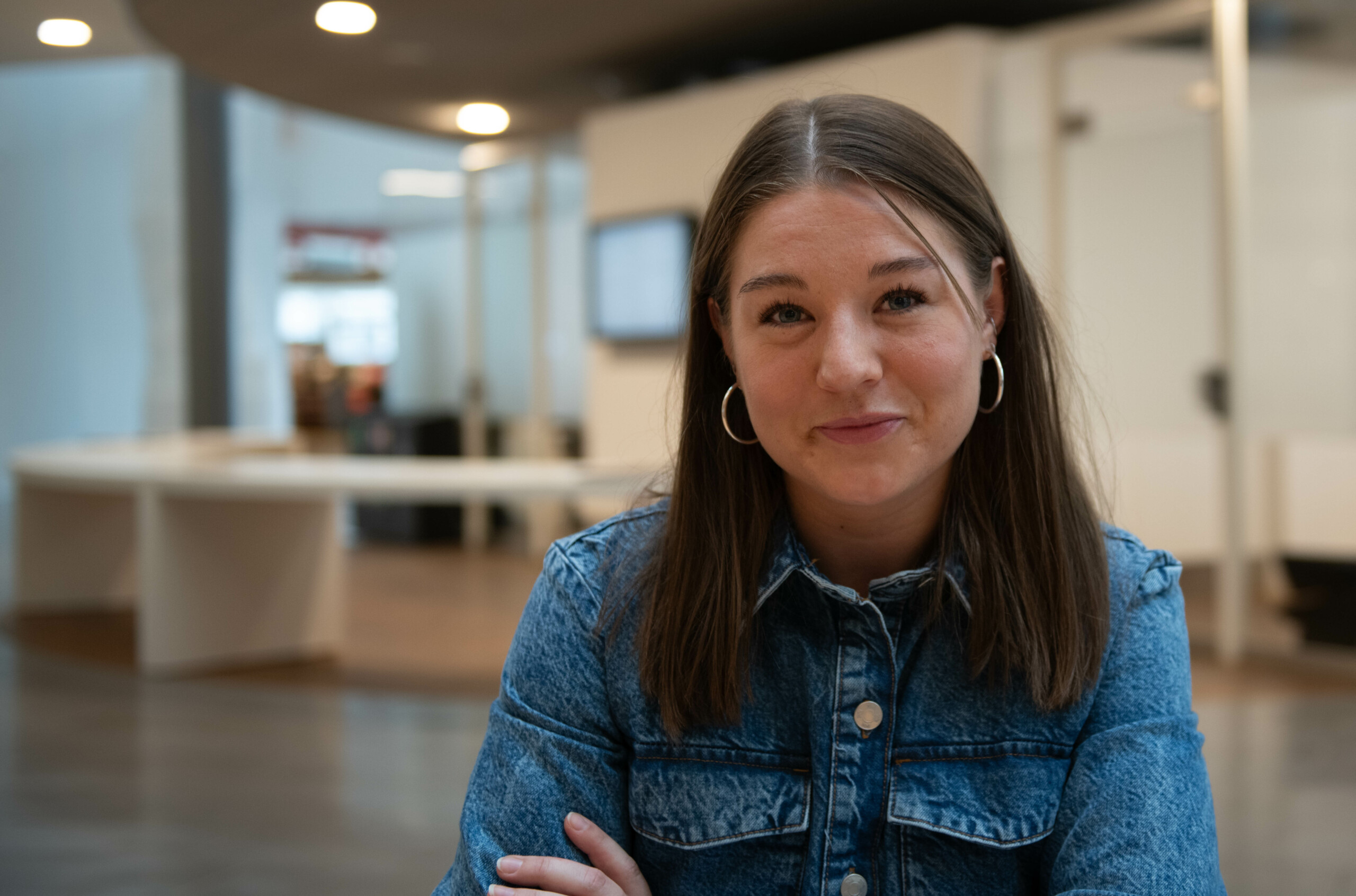 »Jeg er glad rent fagligt for, at jeg har skiftet studie, men jeg synes, det er surt, at det kan få den slags konsekvenser. Fordi alternativet var, at jeg skulle være blevet på et studie, som ikke var mig,« siger Amalie Anderberg.