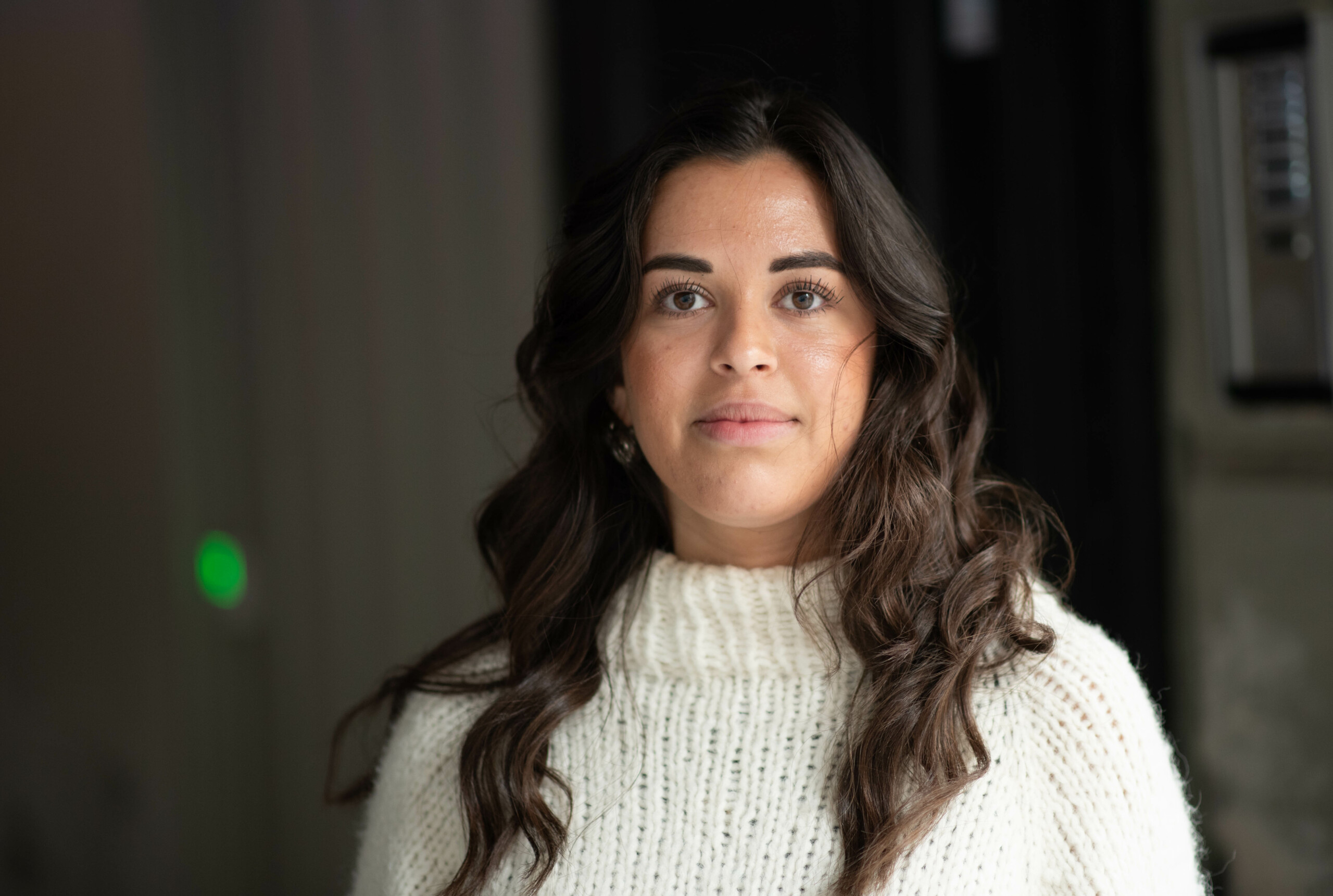 Emilie Green er netop blevet bachelor i kommunikation ved Syddansk Universitet. Hun optræder desuden i den aktuelle DR-dokumentar 'Et farligt match'.