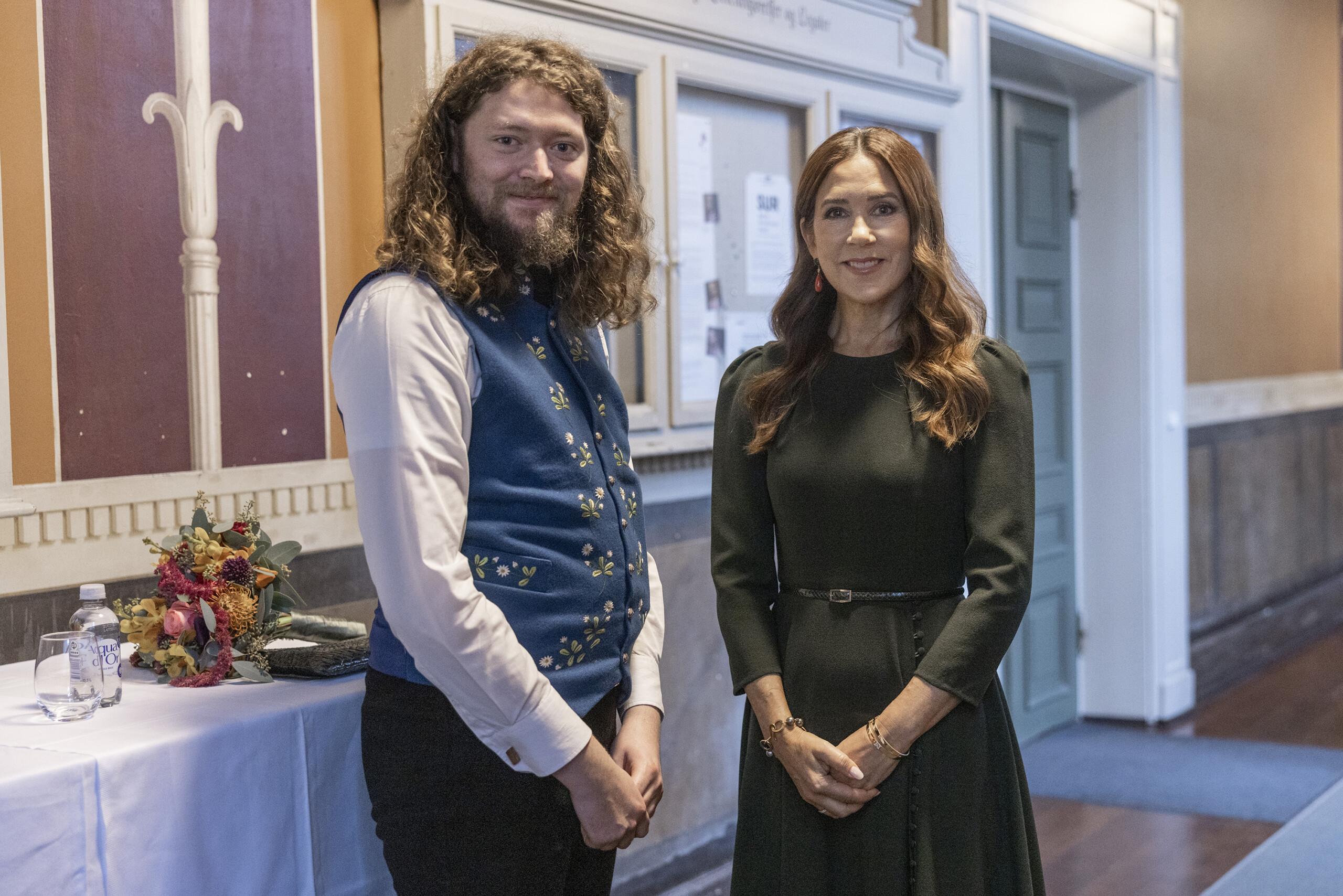 Forperson for Studenterrådet Andrias Nolsøe Jacobsen til årsfest på KU, hvor blandt andre Dronning Mary også var at finde. 